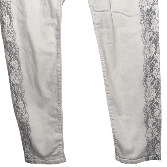 🌹 BOSTON PROPER WHITE/GRAY EMBELLISHED LACE JEANS - Picture 3 of 8